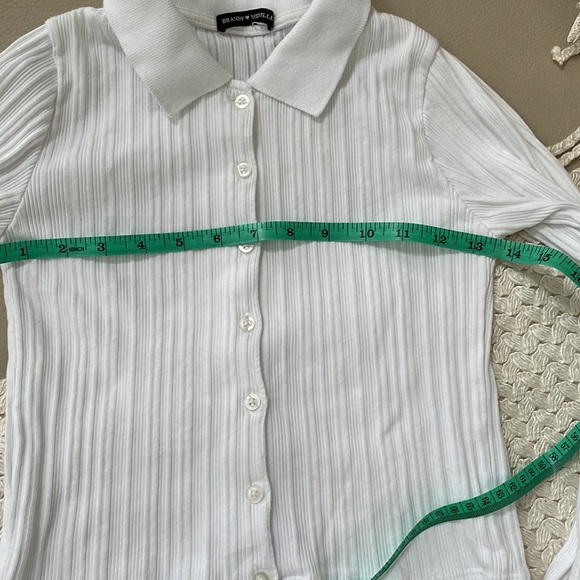 BRANDY MELVILLE TOP - Picture 8 of 8